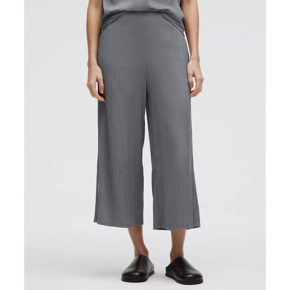 NWT Lululemon Pleated Stretch High-Rise Wide-Leg Cropped Pant